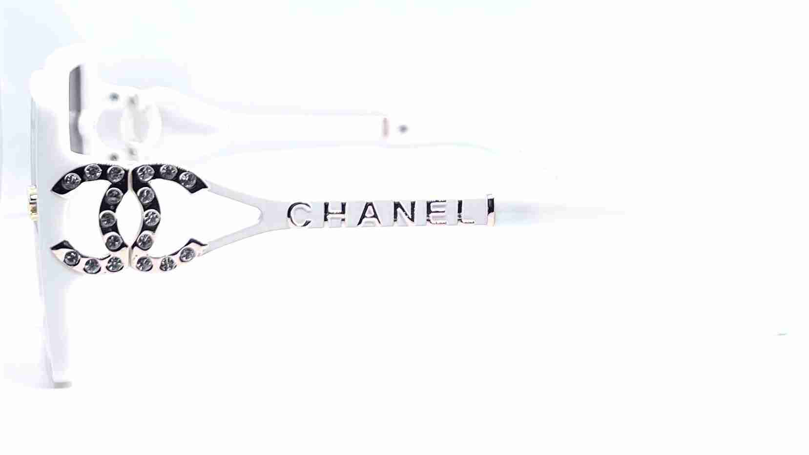 Chanel 8389