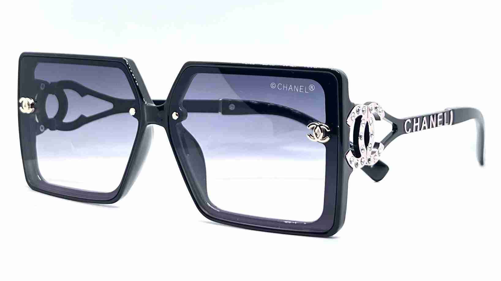 Chanel 8389