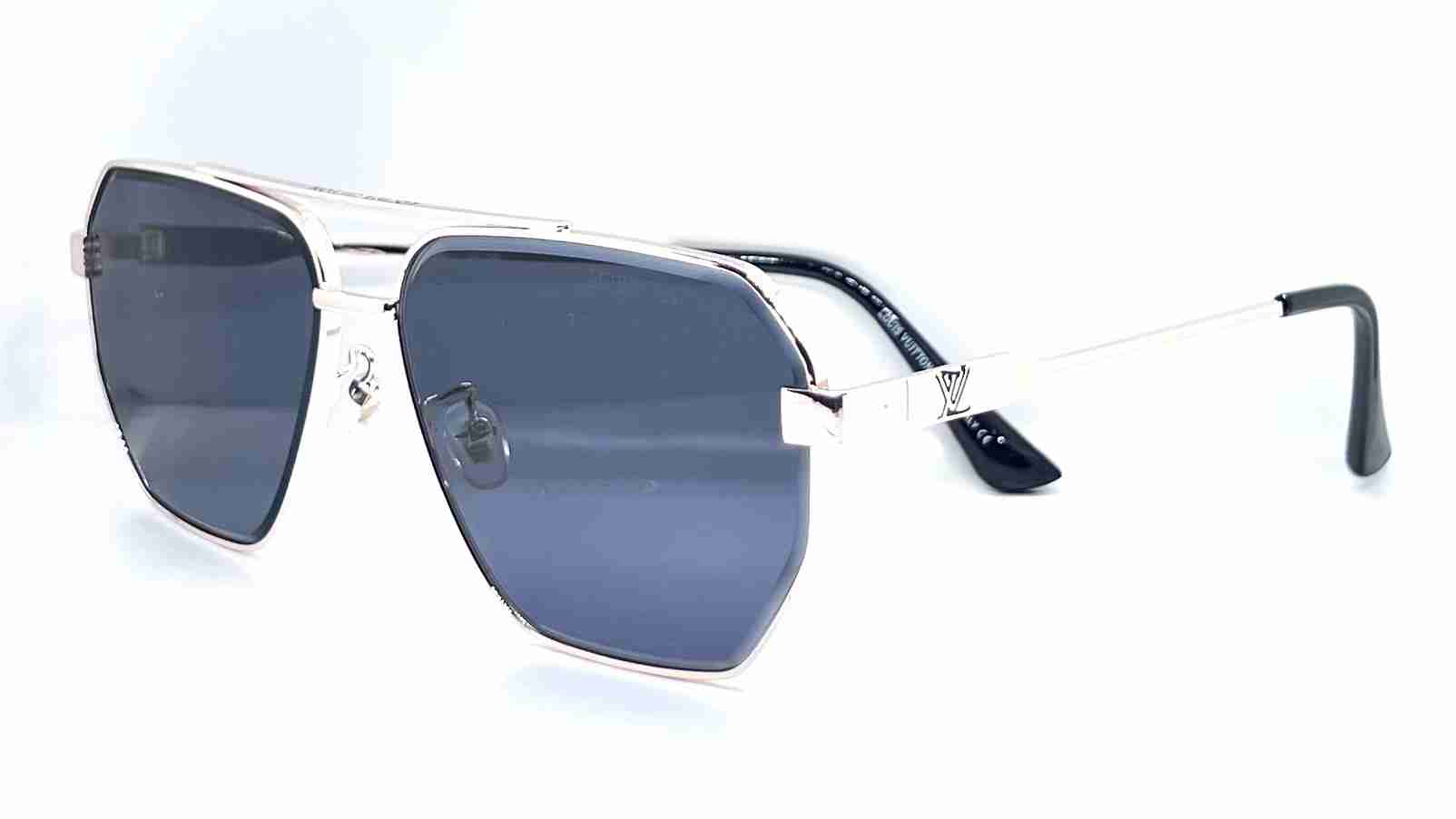 Louis Vuitton 22349