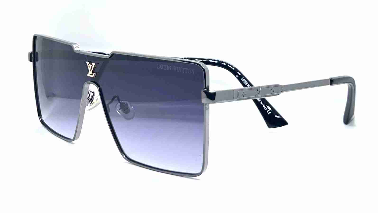 Louis Vuitton 22284