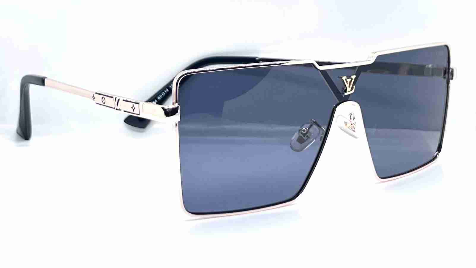 Louis Vuitton 22284