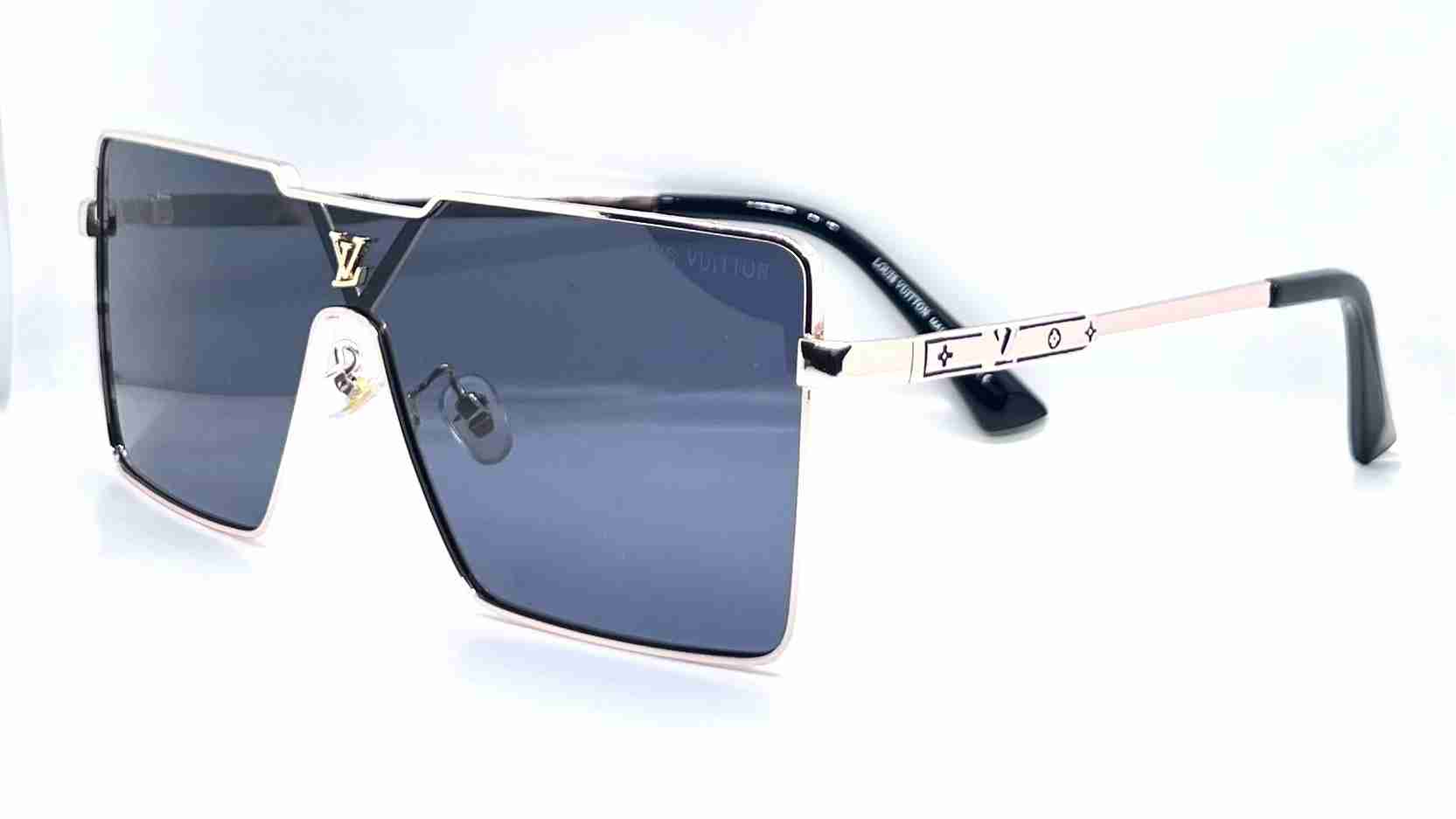 Louis Vuitton 22284