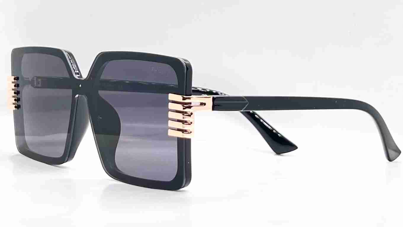 Gucci 7011