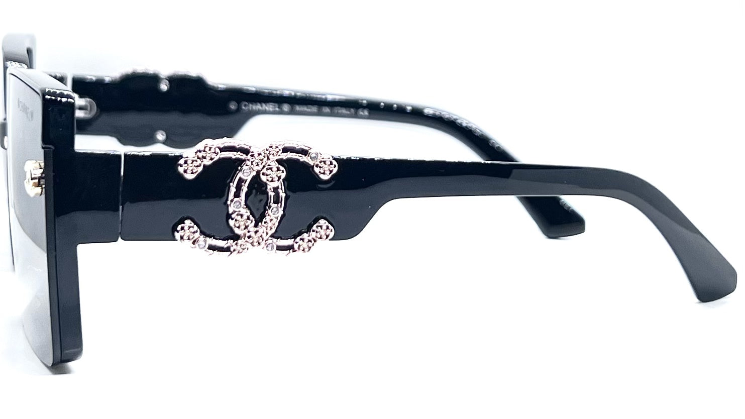 Chanel 8379