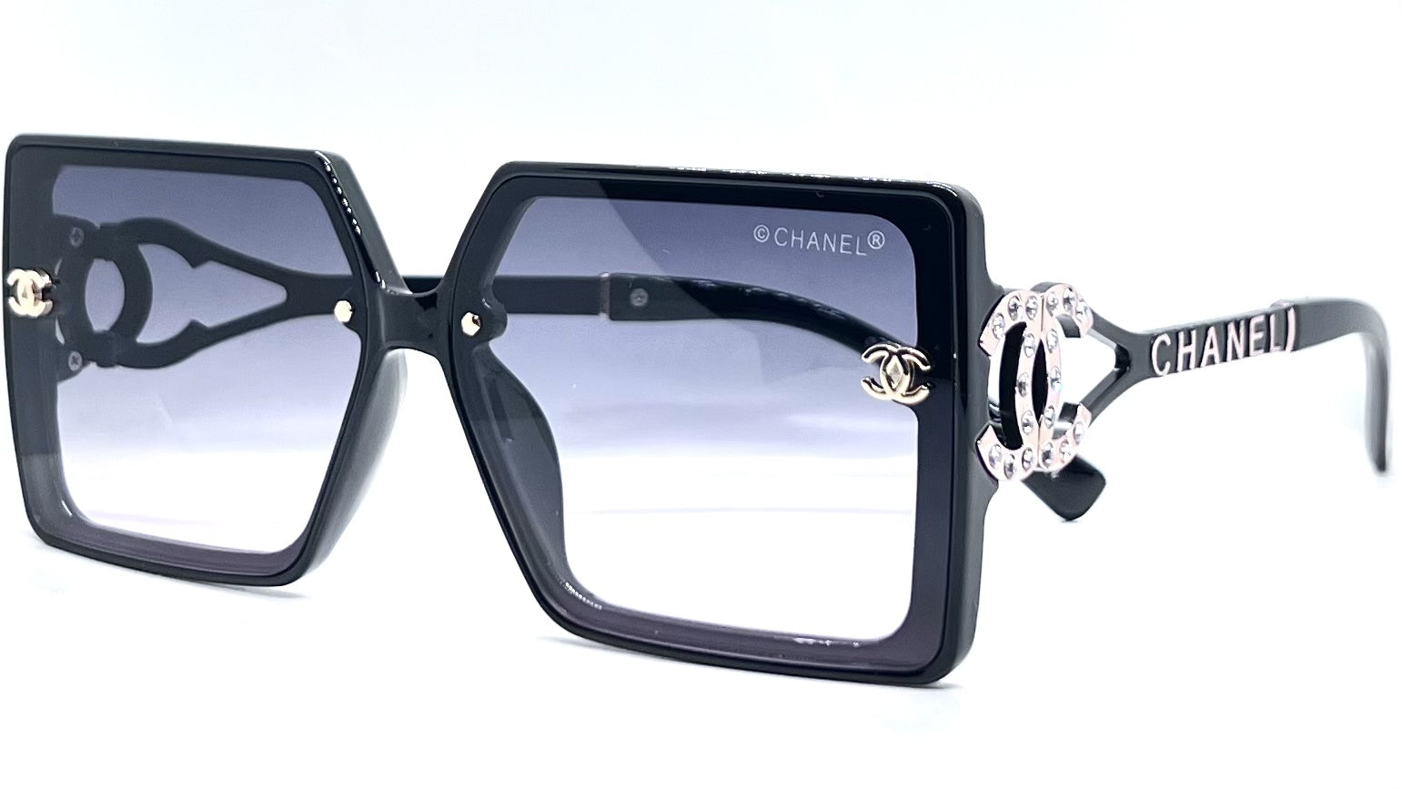 Chanel 8389