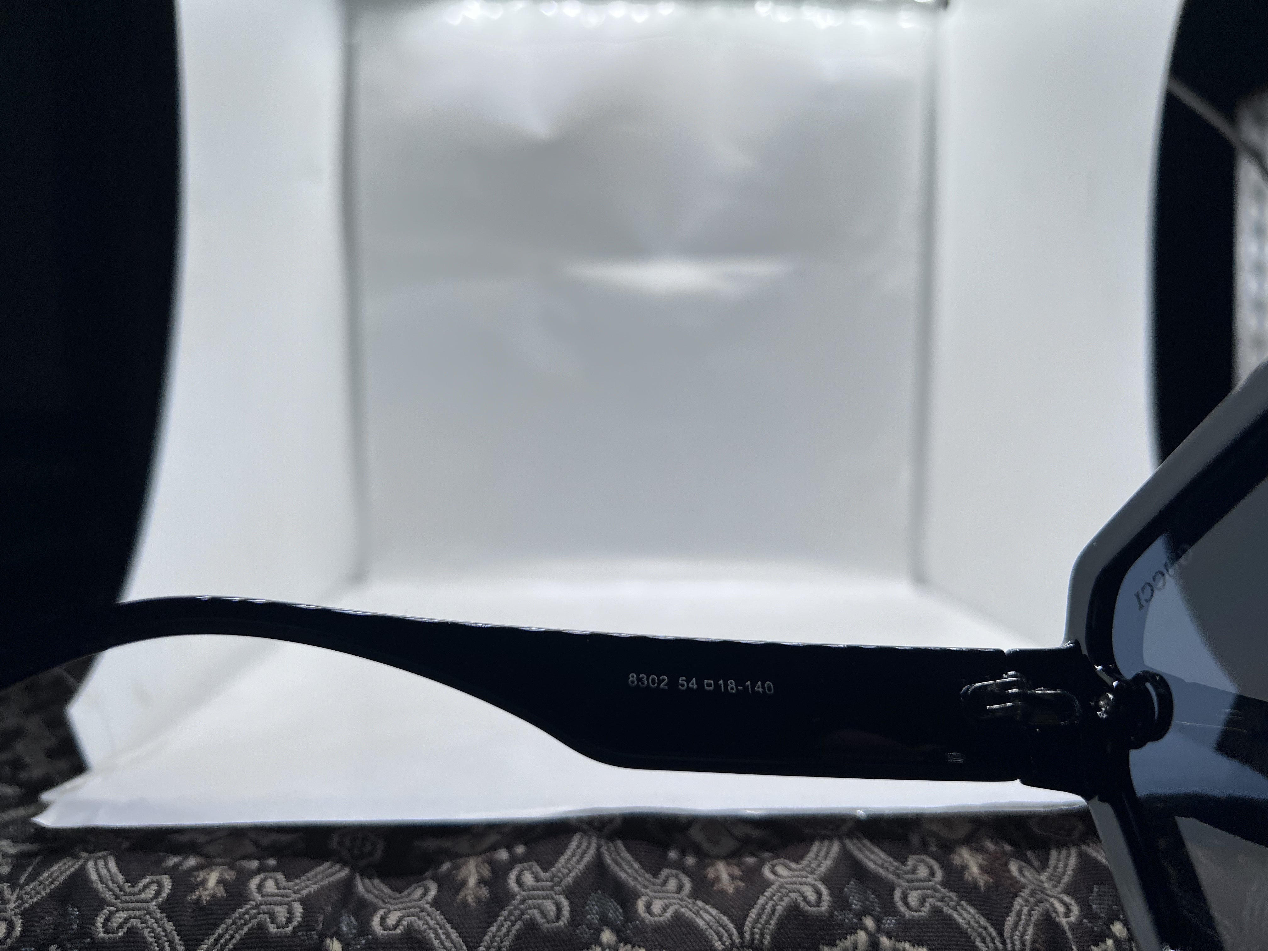 Gucci 8302