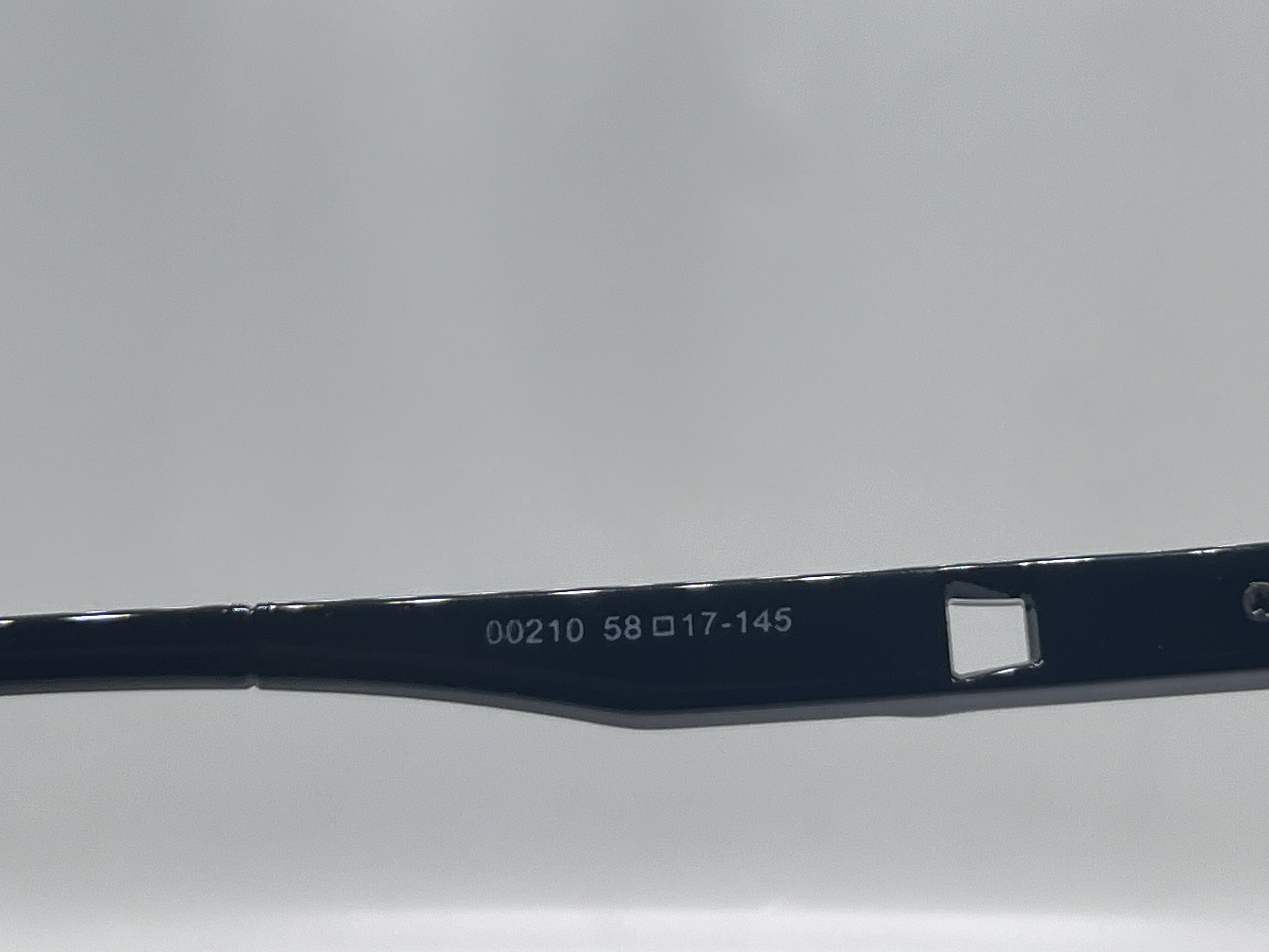 Hugo Boss 210 Glass Lens