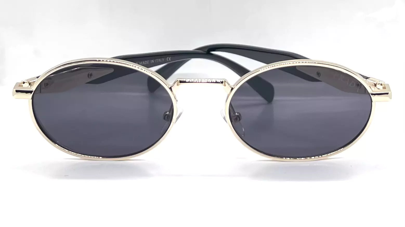 Prada Oval SPR65Z
