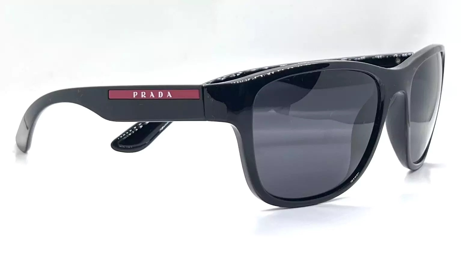 Prada Polarized 3902