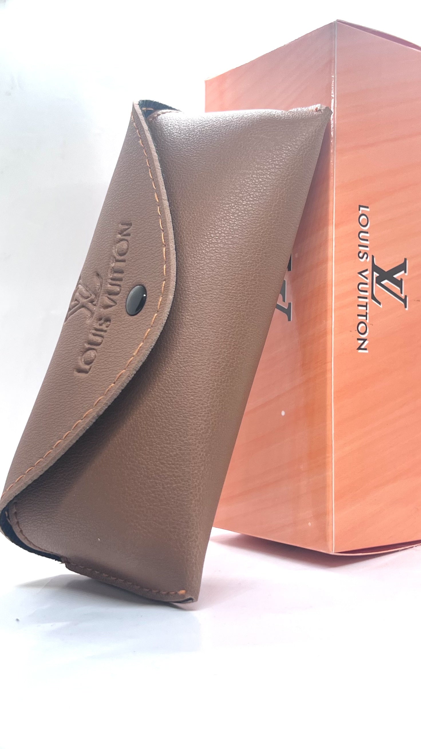LV Louis Vuitton EVIDENCE