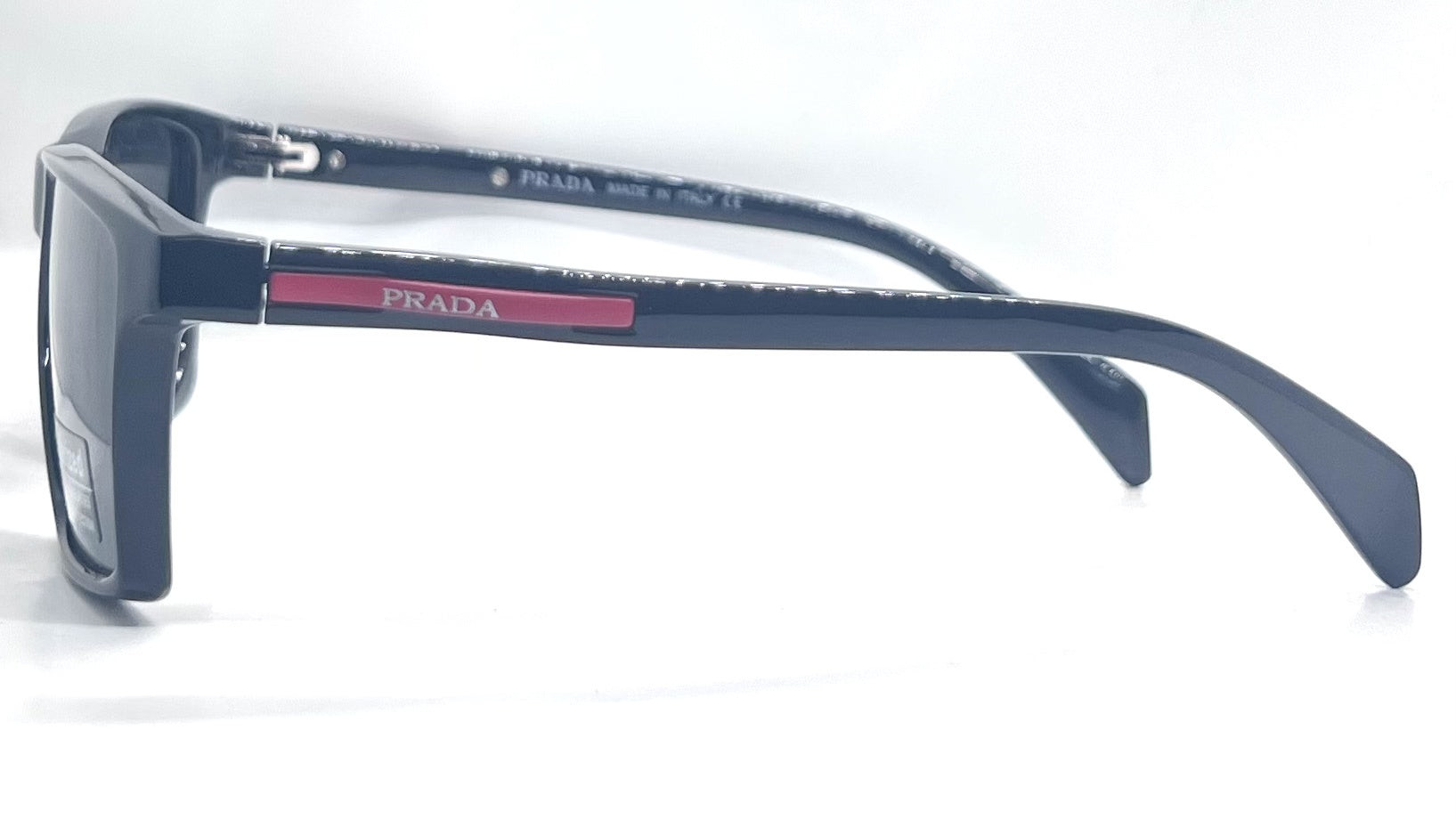 Prada Polarized 8337
